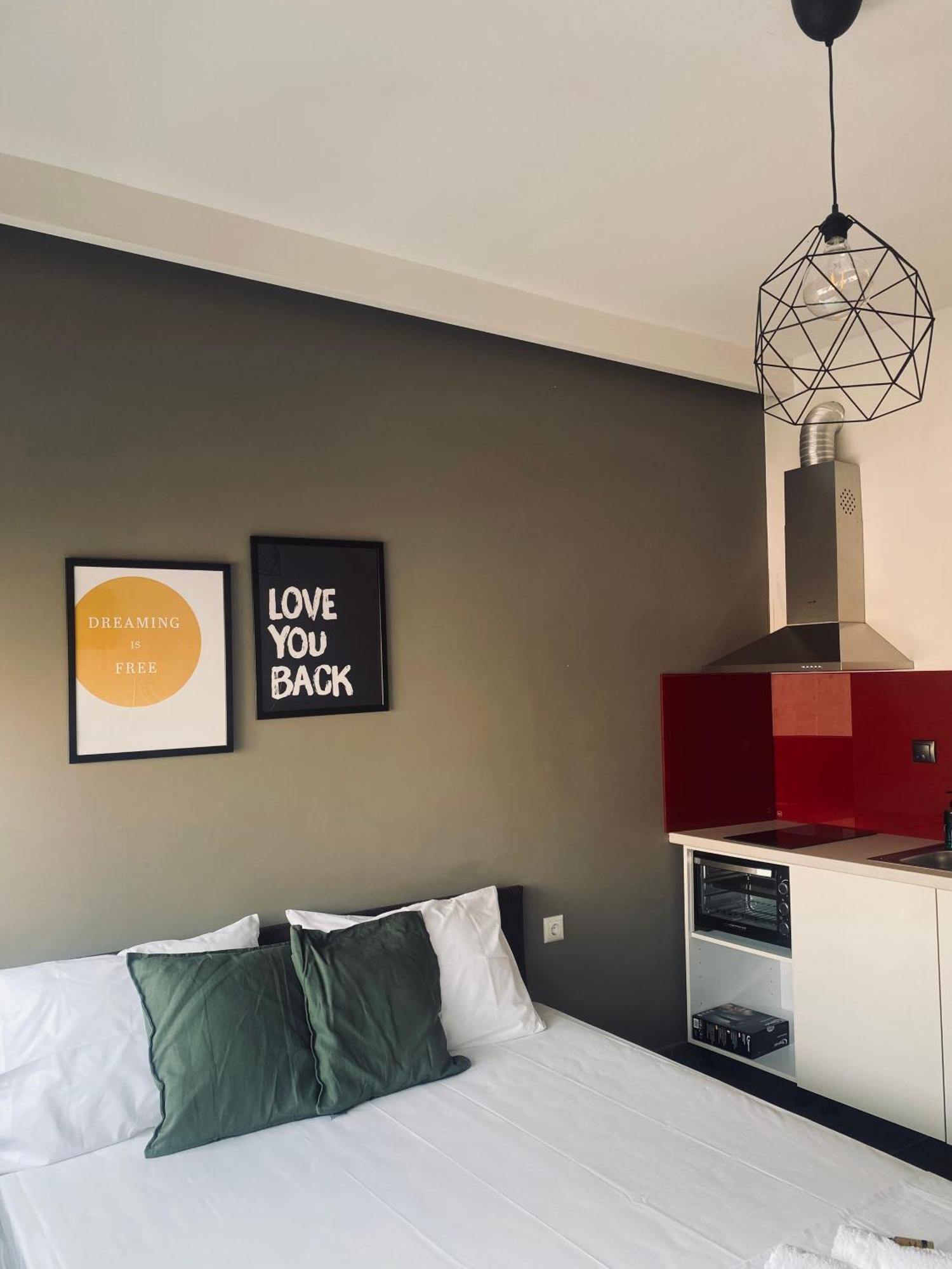 Rainbow Suites Солун Екстериор снимка