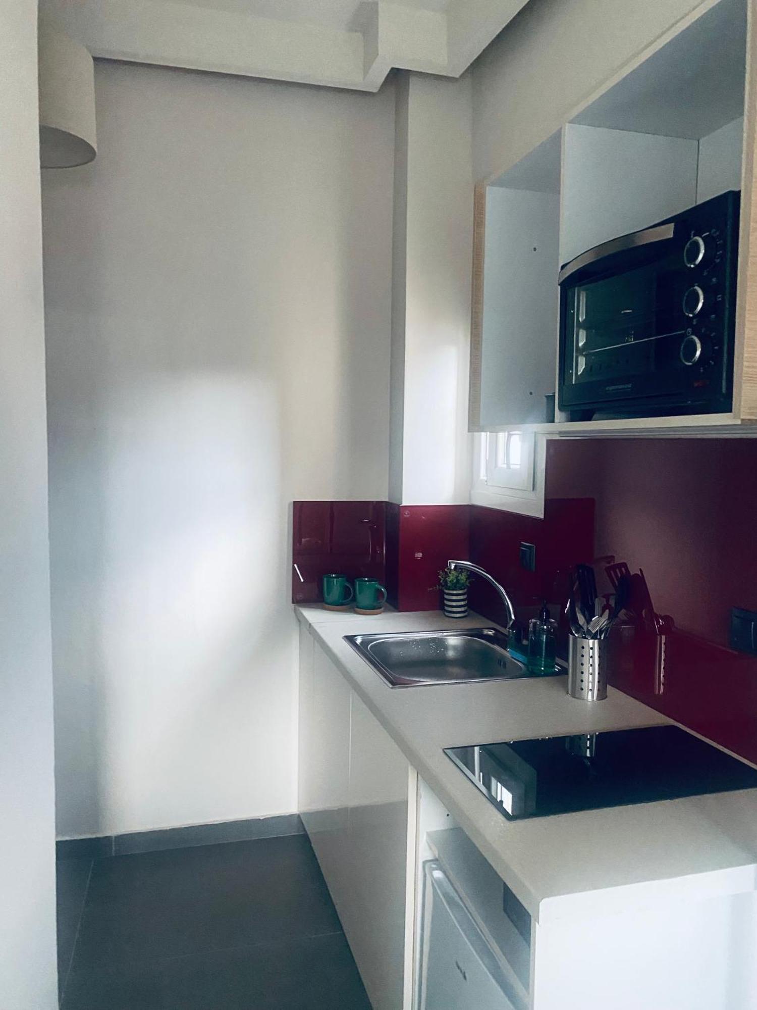 Rainbow Suites Солун Екстериор снимка
